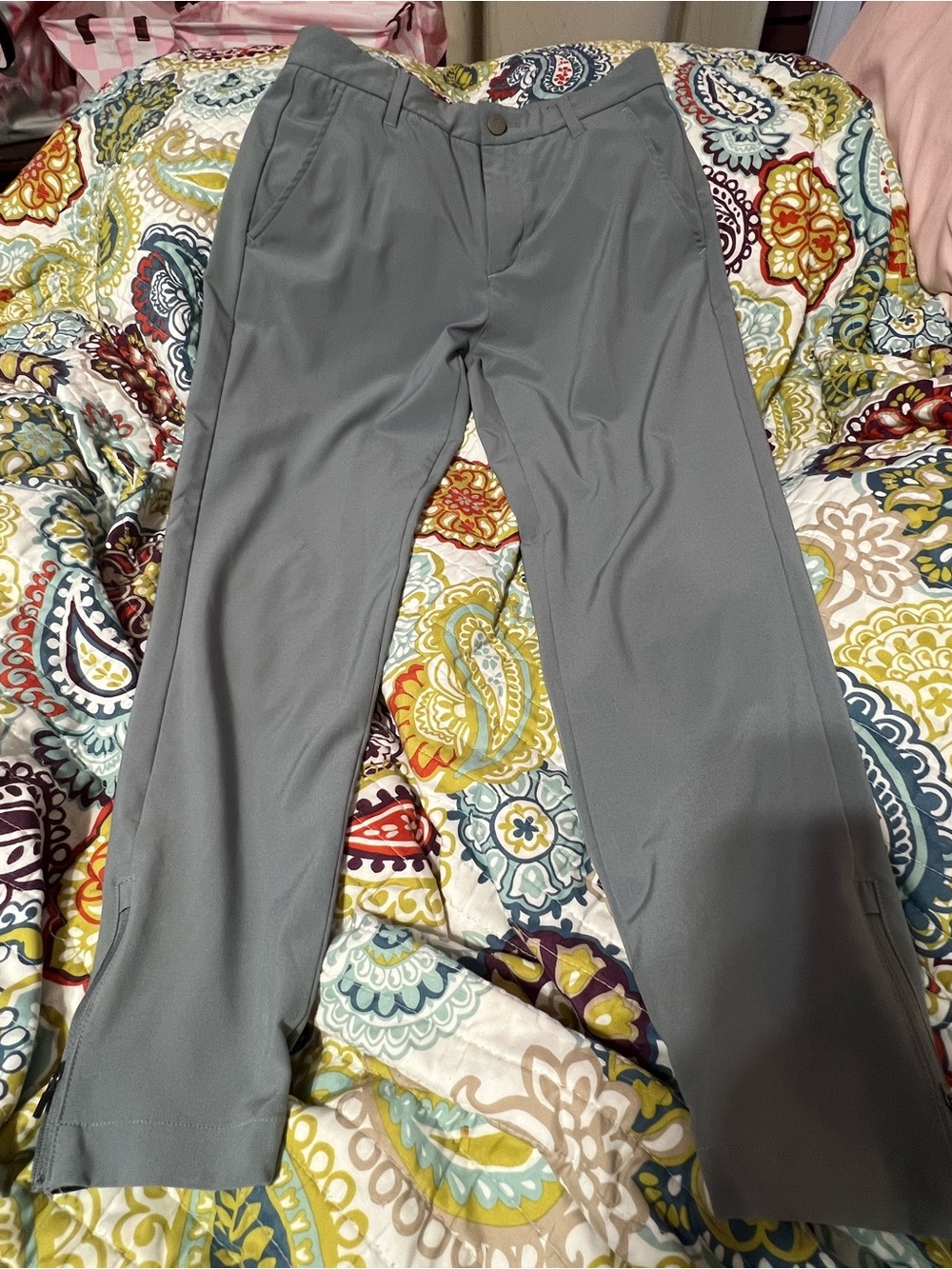 Men's Golf Pants  in Gray — Classic Tailored Style Size 28 Short